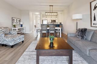 2 Bedroom Condo only steps to the Village! - 2