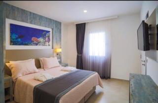 Queen Victoria Suit Apart OTEL - 2