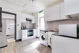 Modern Designer Studio Flat London - London - 6