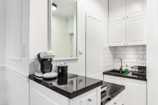 Charming Apartment in the City Center - Warsaw - 1