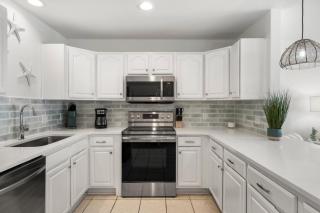 Sand Buckets Unit B, Ocean View Beach Townhouse - 8