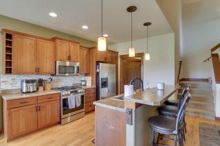 9 Mi to Downtown Bozeman Vacation Home with Hot Tub - Bozeman - 3