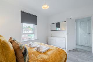 2 BDR House At Caledonia Luxe Stays Short Lets & Serviced Accommodation Knightswood - 1