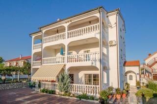 Apartments Spomenka Zvonko - Lopar - 0