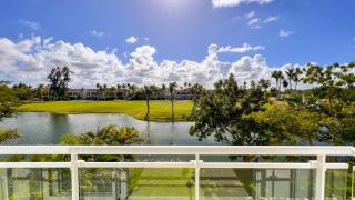 Golf & LakeView Condo Near Beach - 0