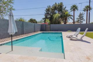 Modern Arcadia Lite Oasis Pool Heater BBQ - Phoenix - 0