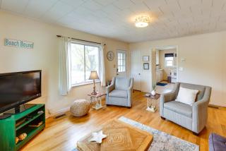 Ludington Vacation Rental - Walk to Lake Michigan! - Ludington - 6