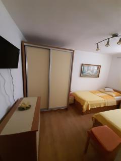 Apartments with parking space Kastel Kambelovac, Kastela - 21645 - 1