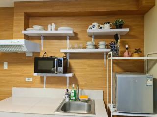 Warm Time Cabin 2BR Condo Unit - Dumaguete - 6