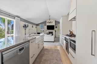 Hunter Lodge - Papamoa Beach Holiday Home - Papamoa - 6