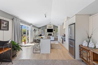 Hunter Lodge - Papamoa Beach Holiday Home - Papamoa - 4