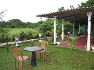 Village Garden Inn - Parasangahawewa - 1