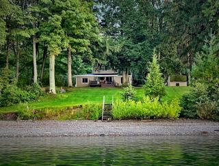 Pine Cottage Lakefront Hot Tub Fire Pit - Sodus - 5