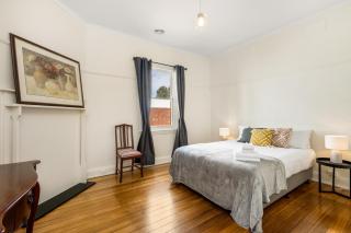 Waterfront Home by Short & Long Stays - Geelong - 3