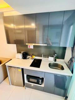 Pleasant Pool View Arcadia 1 Bedroom Condo - 3