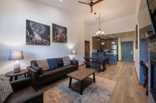 Zephyr Mountain Lodge - Premium Rated Condo 1701 - 9