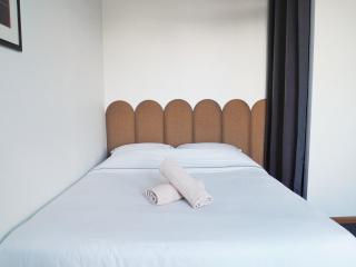 The Happy Stay - Duke Housing - 2