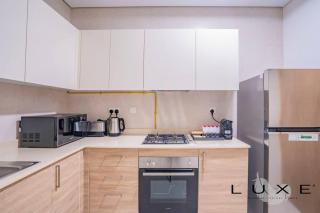 Luxe - Relax in Style Scandi 1BR with Sofa Bed - Dubai - 2