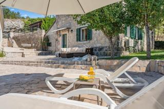 Hacienda Sylvia - secluded 4-bedroom villa with 45sqm heated pool - Studenci - 7