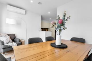 Bev's Retreat by Ready Set Stay - Melbourne - 2