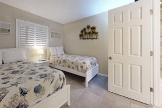 210 - Sandy Shores - St Pete Beach - 5