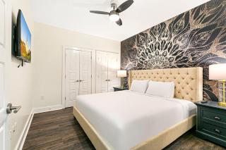 Gorgeous 4BR Luxury Condo Steps to French Quarter - New Orleans - 6