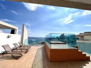 Luxury Penthouse with a Private Jacuzzi! - Punta Prima - 1