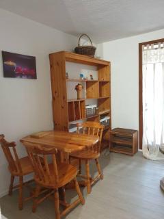 Les pieds presque dans l'eau - 1