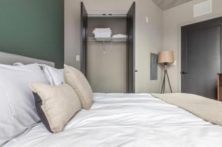 W Loop 2BR w Gym Pool nr Fulton Mkt CHI-254 - Chicago - 3