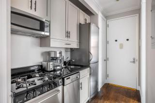 East Village 2br w wd nr groceries NYC-1261 - 5