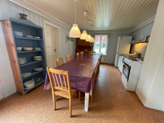 Lofoten Budget Hostel - 6