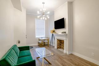 Newly Renovated Downtown Apartment in the Historic District, Quiet Street! - Mobile - 9