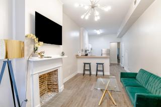 Newly Renovated Downtown Apartment in the Historic District, Quiet Street! - Mobile - 0