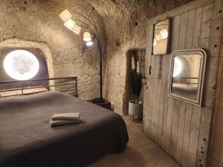 LE CAVERNACLE - Montrichard - 1