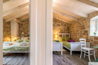Rustic villa Nonni with outdoor pool in Visnjan - Prhati - 2