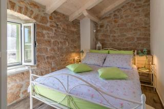 Rustic villa Nonni with outdoor pool in Visnjan - Prhati - 1