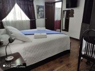 Hotel el Che No apto para corruptos - Azogues - 6