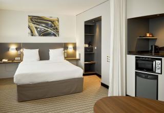 B&B HOTEL Rueil-Malmaison Gare - Rueil-Malmaison - 3