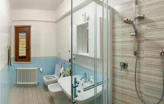 Nice Apartment In Porto Potenza Picena - 2