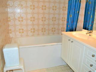 Appartement 2 pièces avec jardin à 50m de la plage - 4 couchages, parking privé, terrasse - FR-1-226B-9 - Cavalaire-sur-Mer - 4