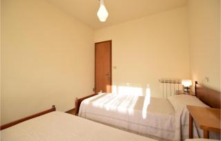 2 Bedroom Nice Home In Viareggio - Viareggio - 4