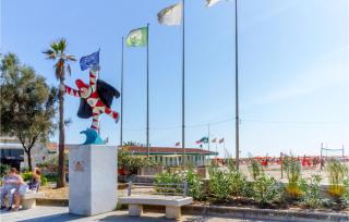2 Bedroom Nice Home In Viareggio - 1