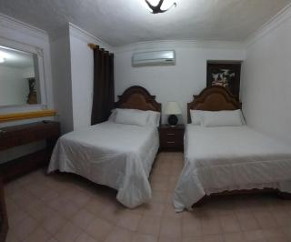 Hermosa casa cuatro recámaras independientes CA - 2