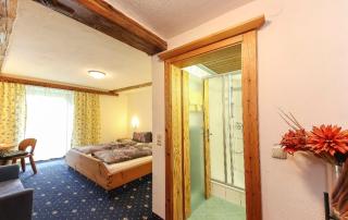 Hochwart Hof Bed & Breakfast - 7