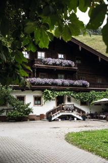 Hochwart Hof Bed & Breakfast - 3