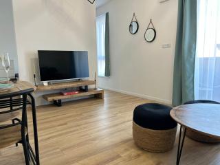 Cozy 1-Bedroom Condo - Miloslavov - 4