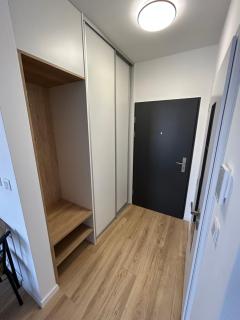 Cozy 1-Bedroom Condo - Miloslavov - 3