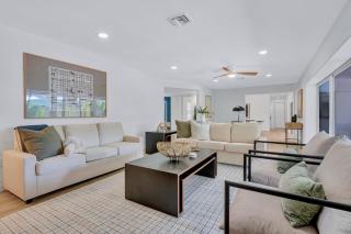 Serene Pool & Spa Home near Beaches & Downtown - Fort Myers - 8