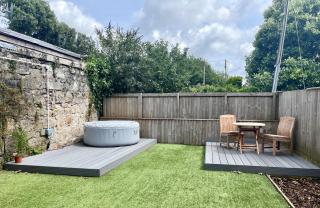 The Coach House - with hot tub - 8