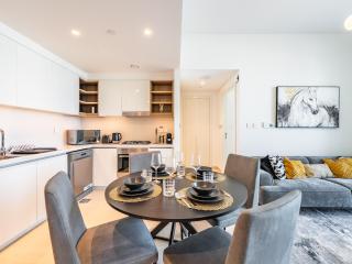 Captivating 1Br in Downtown Views II - Dubai - 3